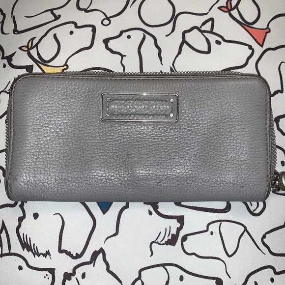 Gray Marc Jacobs bag w/ wallet - Picture 10 of 13